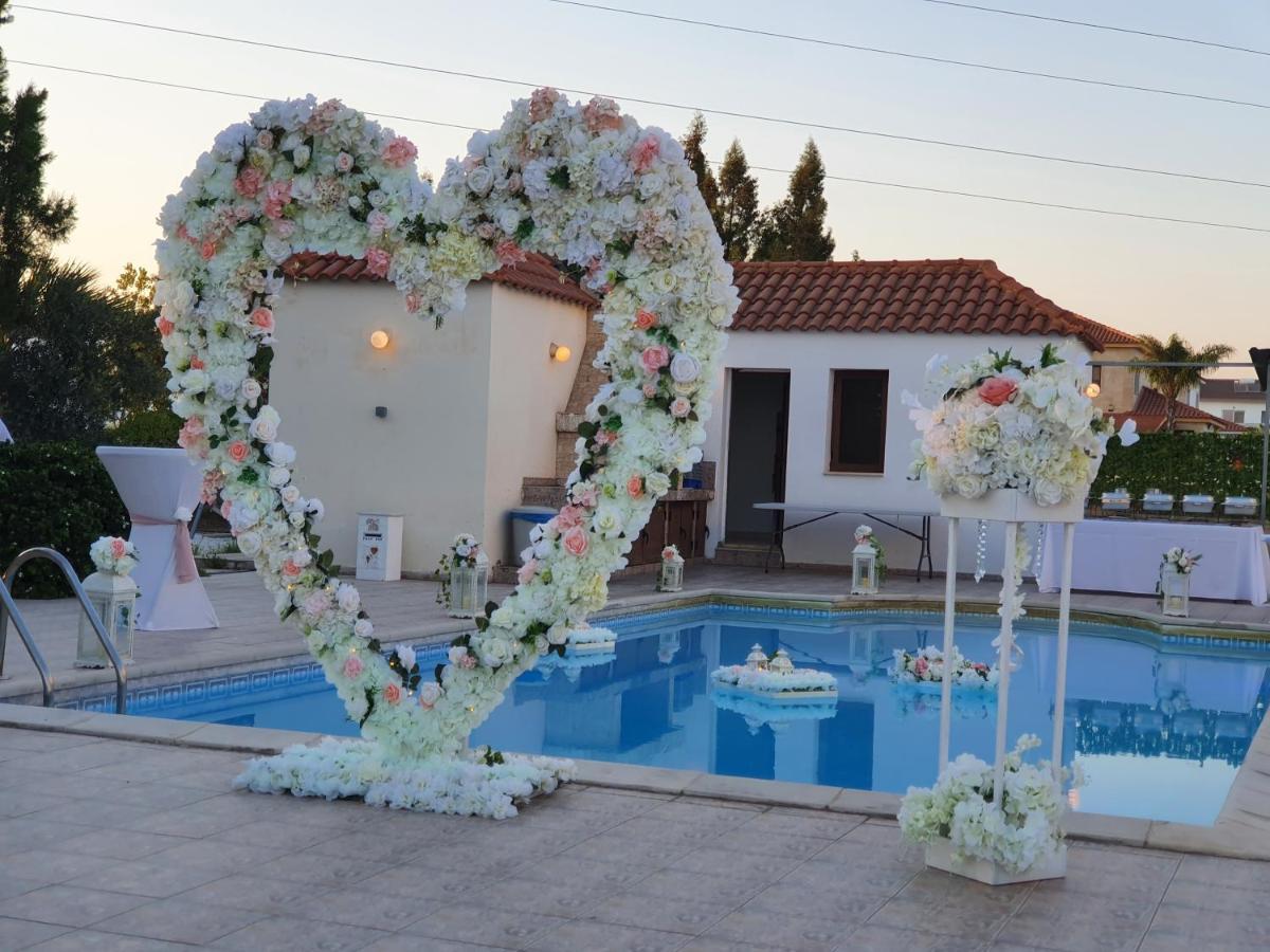 Larnaca Mansion Ideal For 3 Families Or More Kültér fotó