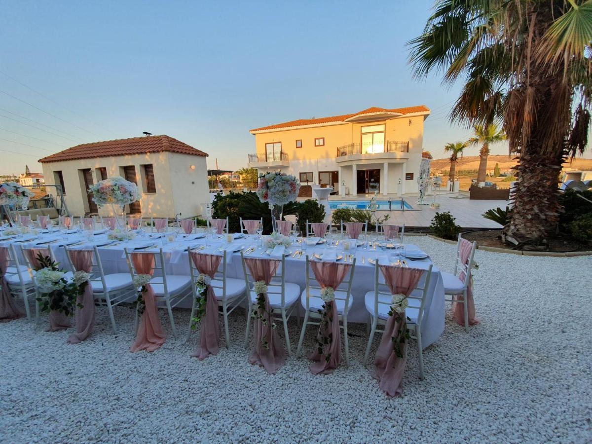 Larnaca Mansion Ideal For 3 Families Or More Kültér fotó