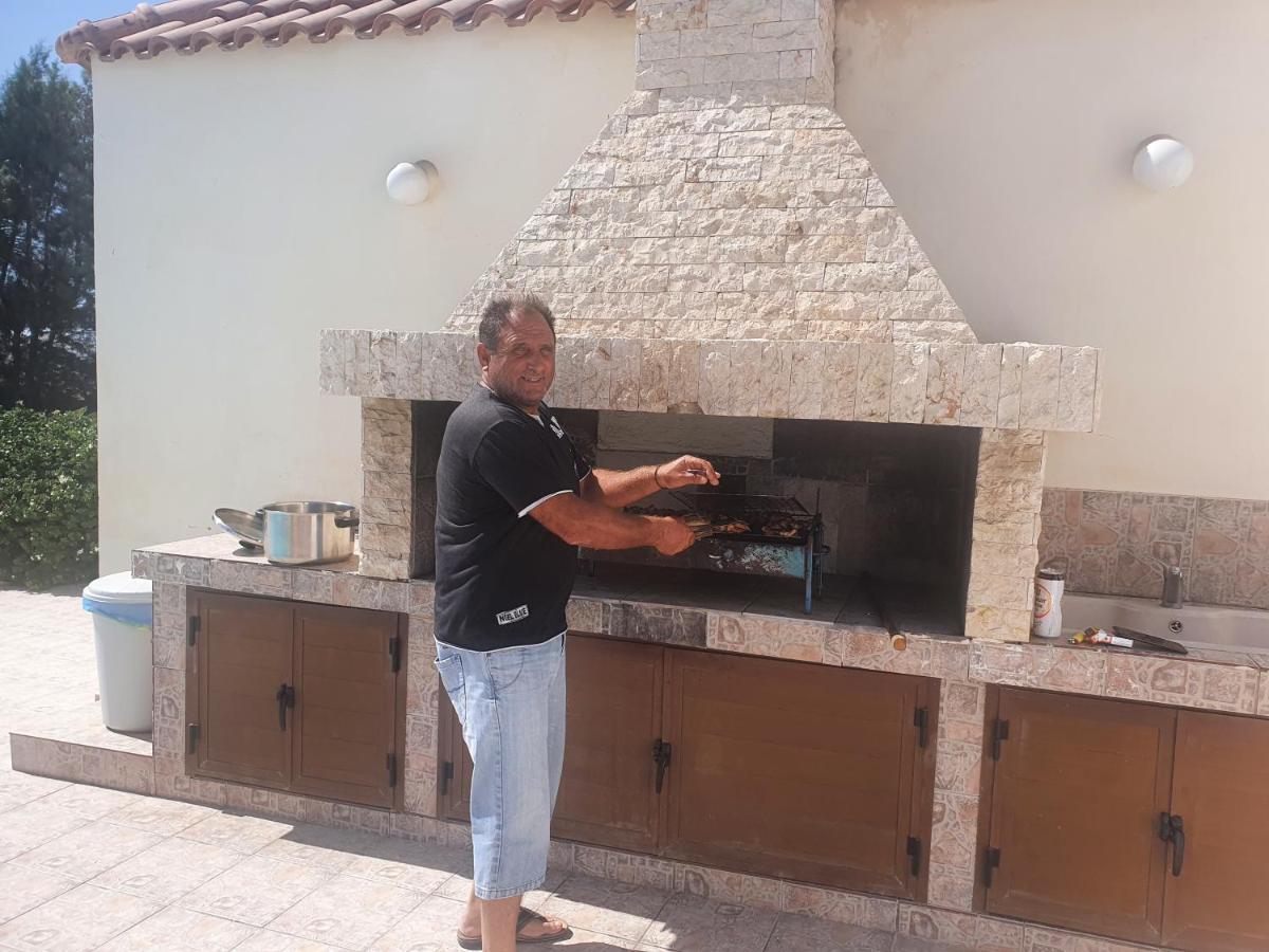 Larnaca Mansion Ideal For 3 Families Or More Kültér fotó