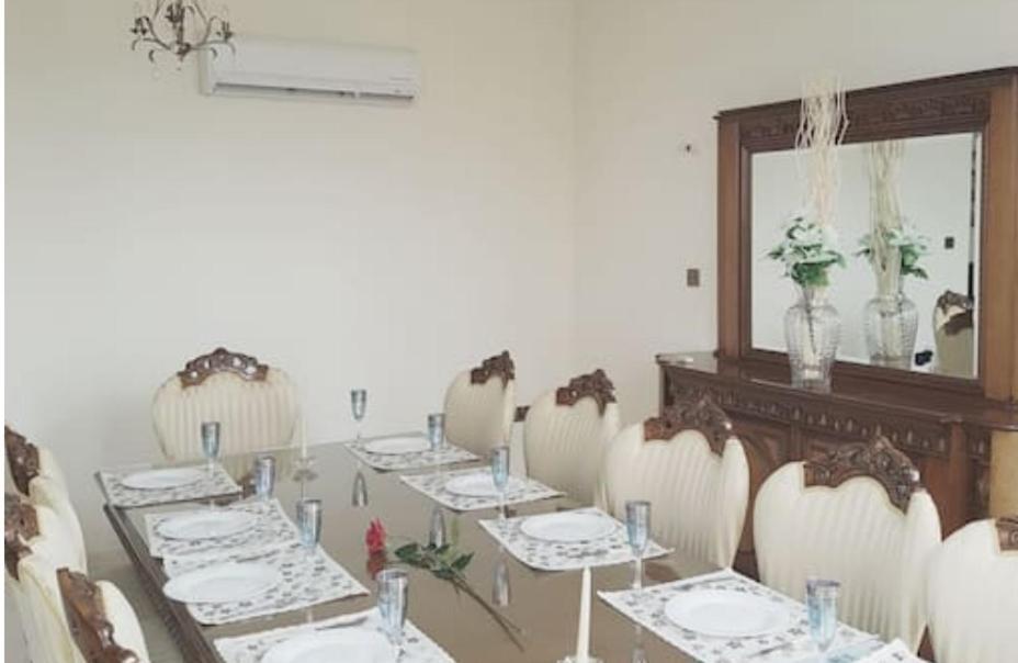 Larnaca Mansion Ideal For 3 Families Or More Kültér fotó
