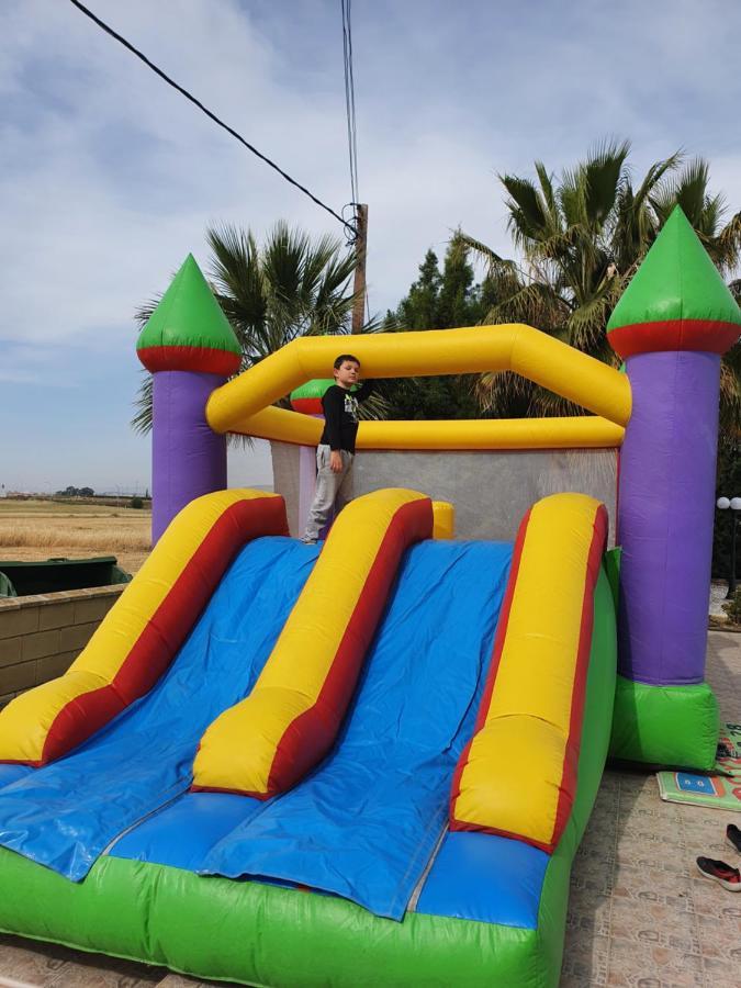 Larnaca Mansion Ideal For 3 Families Or More Kültér fotó