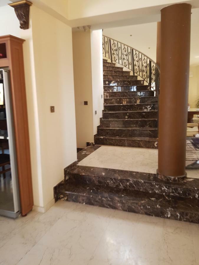 Larnaca Mansion Ideal For 3 Families Or More Kültér fotó